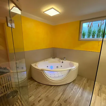 Feriensuiten Deluxe * Weissensee